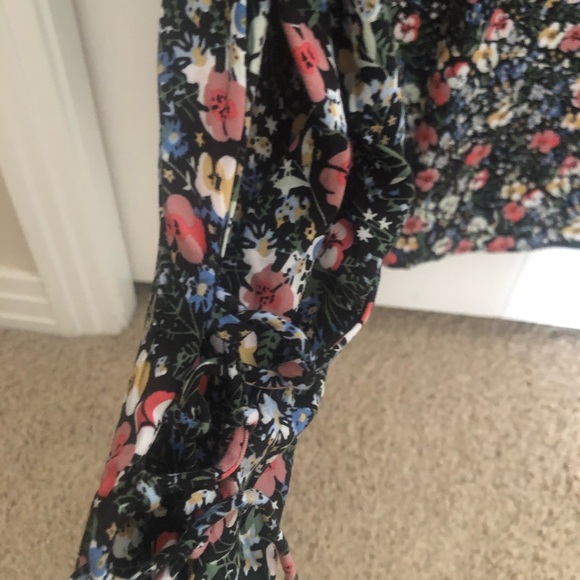 JDY V Neck Floral Blouse - Picture 6 of 7